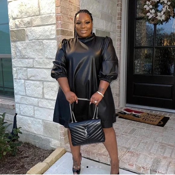 Plus Size Dress Little Black Dress - Picture 3 of 4